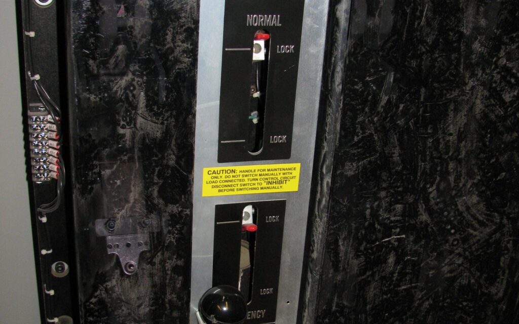 Power Outage Prep for Connected Homes Without Overbuying