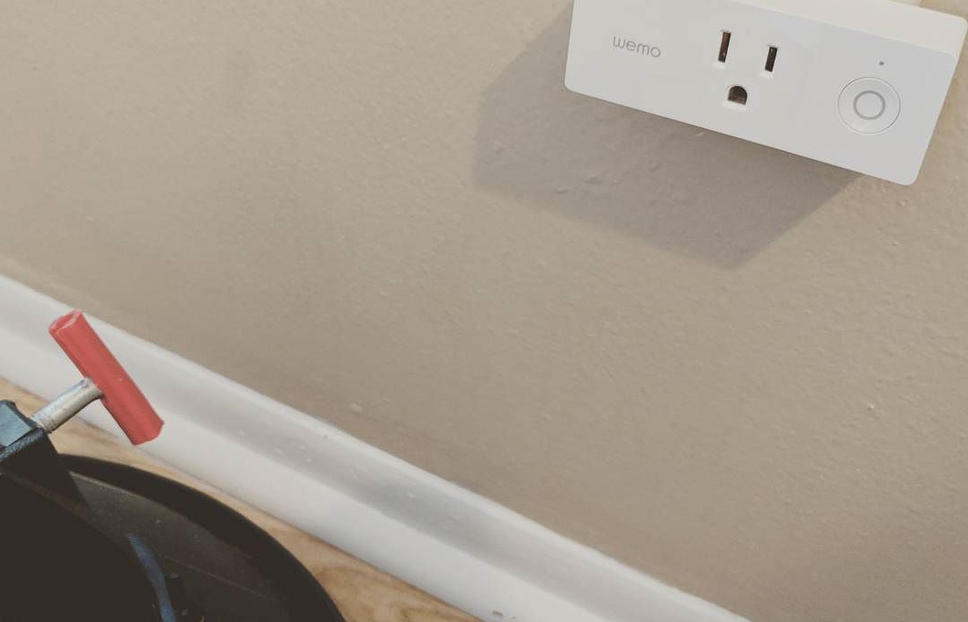 smart plug placement in countertops, media shelves, patio outlets and everyday appliance corners for the Smart Outdoor Plugs for Garden Lights and Patio Gear guide