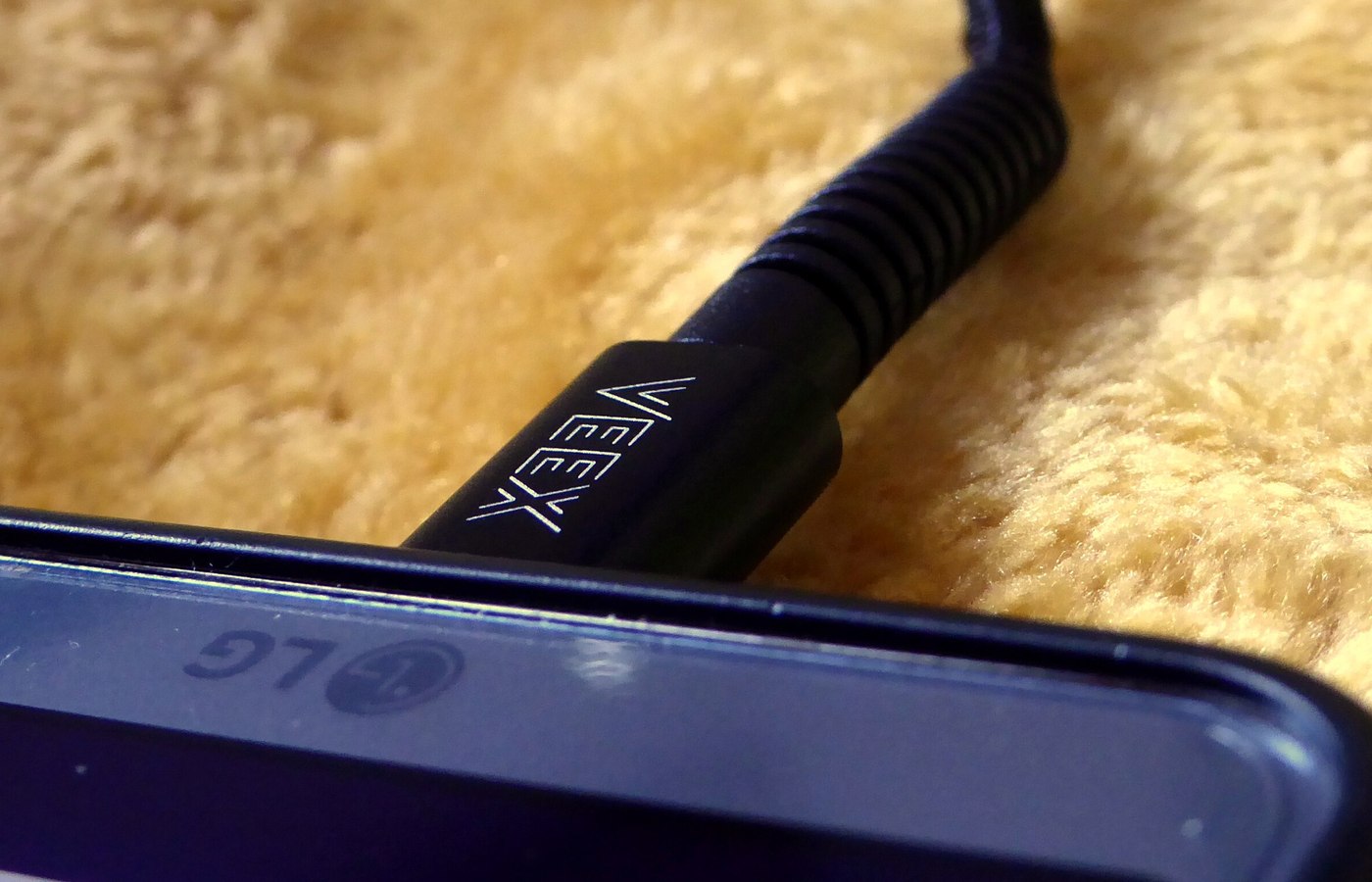 Close view of smart-home compatibility choice details used to check Matter labels and Thread border routers