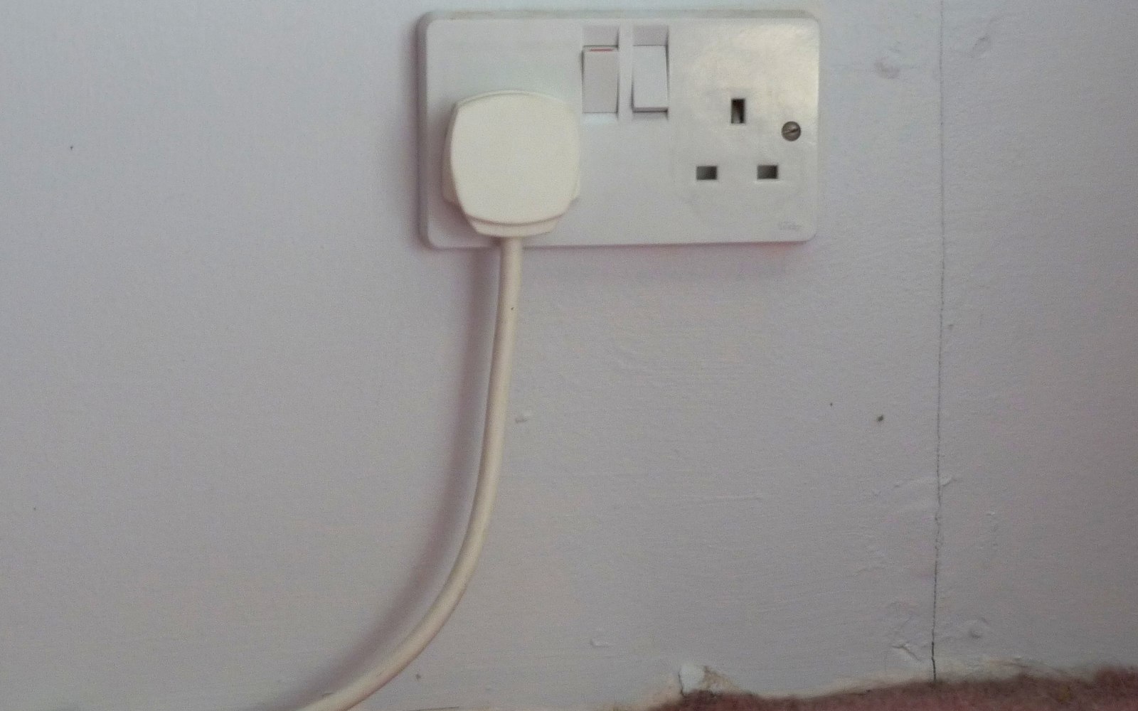 Guide card for US vs UK Smart Home Product Compatibility: What to Check